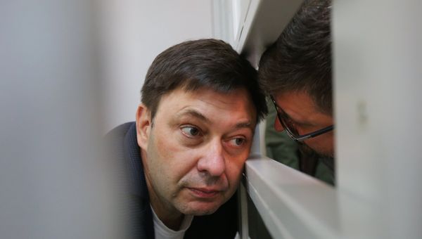 Руководитель портала РИА Новости Украина Кирилл Вышинский во время рассмотрения апелляции на арест в Херсонском зале суда