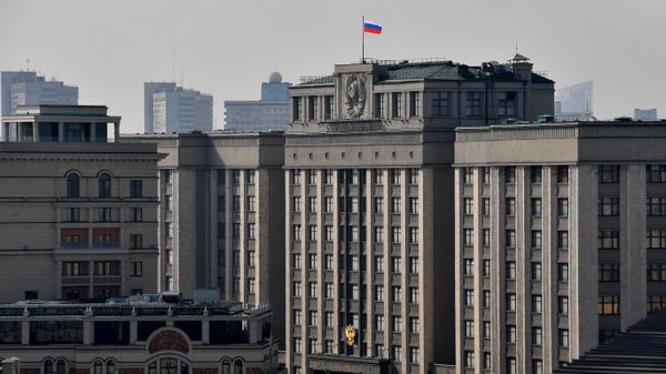 Здание Государственной Думы РФ в Москве