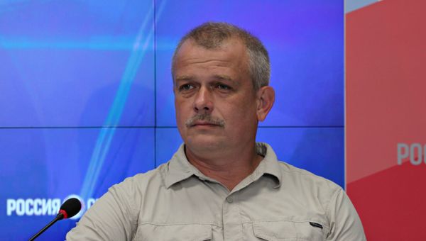 Директор Таврического информационно-аналитического центра, политолог Александр Бедрицкий 