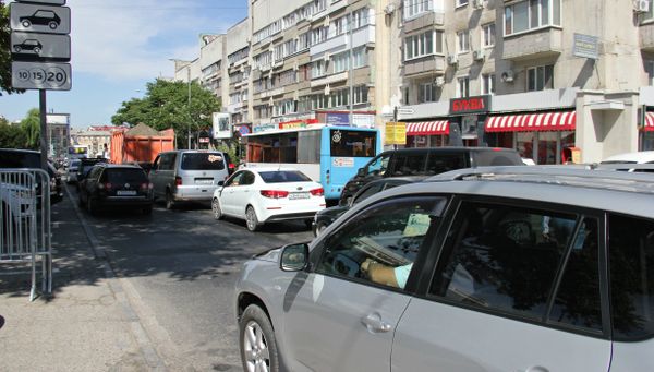 Пробка в центре Симферополя