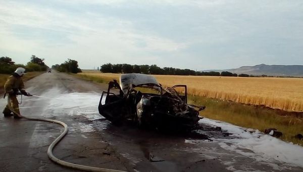 Сгоревший в Кировском районе автомобиль ВАЗ-2110