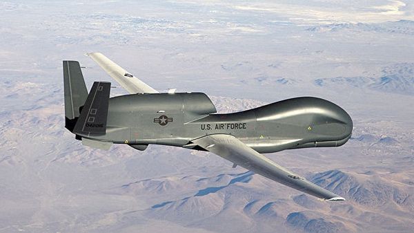 Американский стратегический разведывательный БПЛА RQ-4 Global Hawk. Архивное фото
