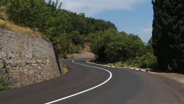Крымавтодор отремонтировал 3 км дороги на ЮБК