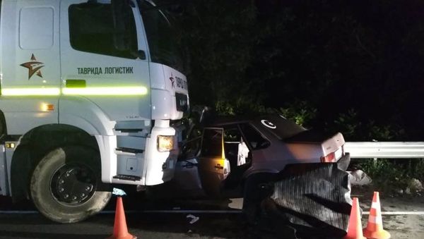 ДТП с участием КамАЗа и легкового автомобиля ВАЗ-21099 трассе Симферополь – Николаевка