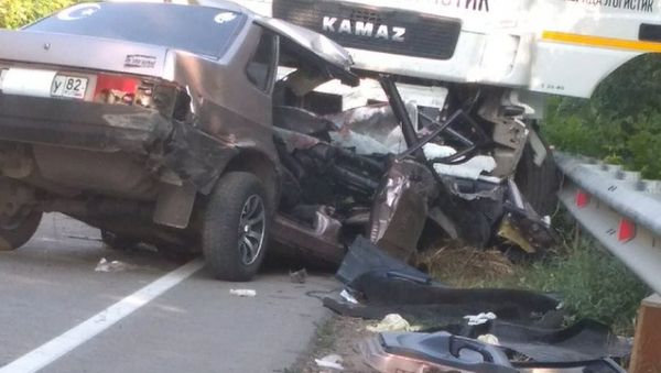 ДТП с участием КамАЗа и легкового автомобиля ВАЗ-21099 трассе Симферополь – Николаевка