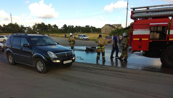 Авария с участием легкового автомобиля и мотоцикла