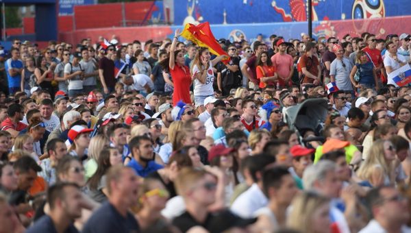 Просмотр матча ЧМ-2018 по футболу между сборными Испании и России