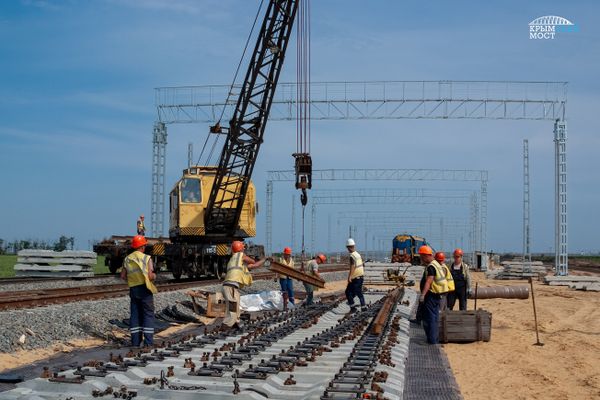 Строительство двухпутного железнодорожного подхода к Крымскому мосту со стороны Тамани