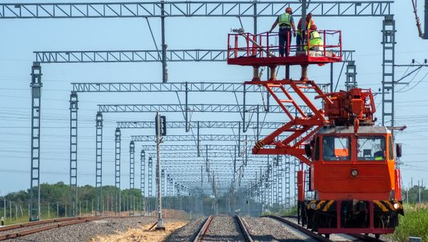 Строительство двухпутного железнодорожного подхода к Крымскому мосту со стороны Тамани