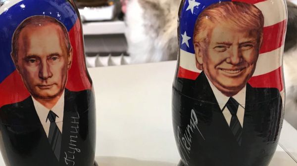 Матрёшки с портретами Путина и Трампа появились в Хельсинки