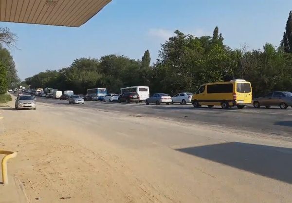 Пробка на Московском шоссе на въезде в Симферополь