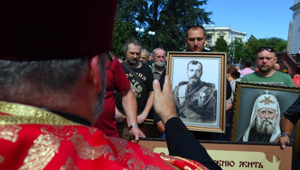 Крестный ход в Симферополе, приуроченный к 100-летию гибели царской семьи