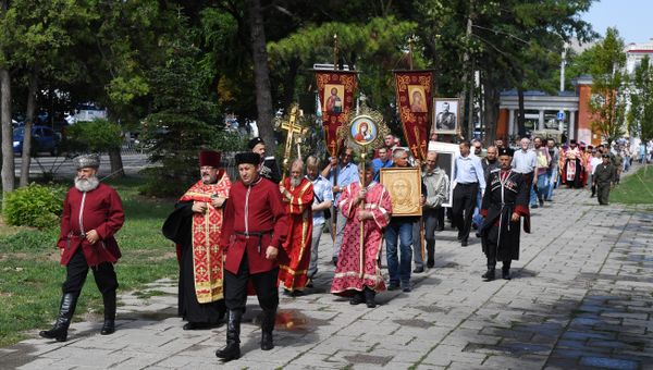 Крестный ход в Симферополе, приуроченный к 100-летию гибели царской семьи