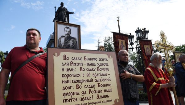 Крестный ход в Симферополе, приуроченный к 100-летию гибели царской семьи