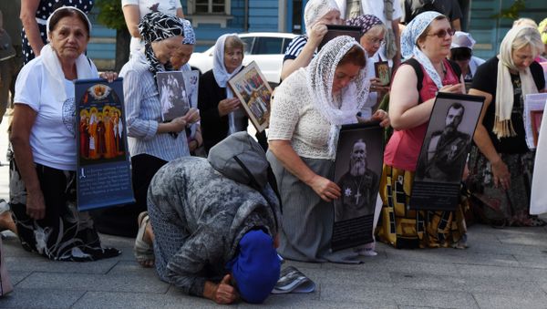 Крестный ход в Симферополе, приуроченный к 100-летию гибели царской семьи