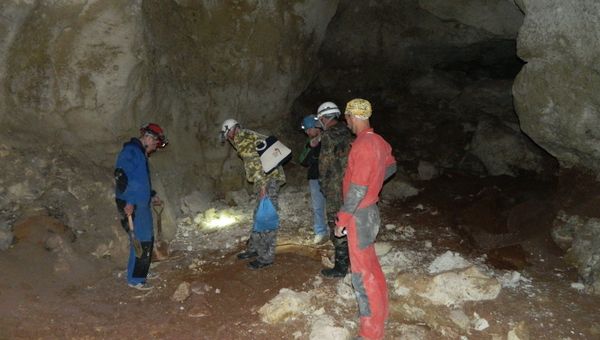 Пещера в районе пос. Зуя на месте строительства трассы Таврида. Архивное фото