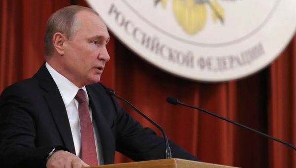 Президент РФ В. Путин выступил на совещании послов и постоянных представителей РФ