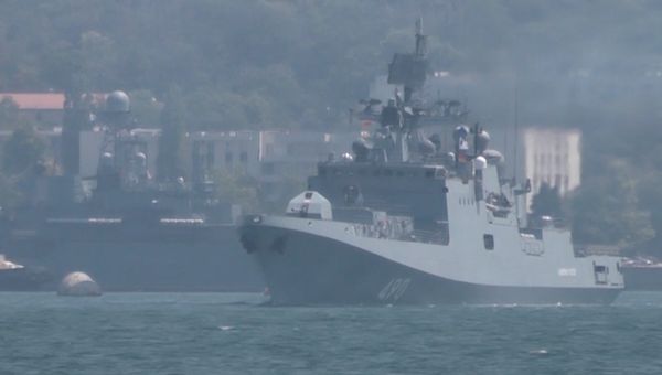 Летят самолеты, плывут корабли: репетиция Дня ВМФ в Севастополе и Балтийске