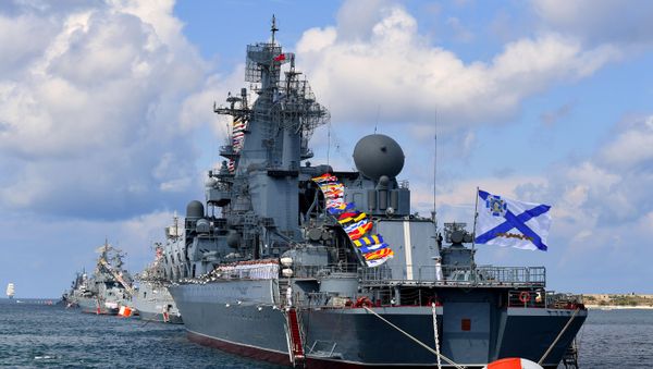 Генеральная репетиция парада кораблей в честь Дня ВМФ России в Севастополе