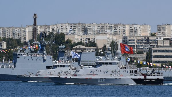 Празднование Дня ВМФ России в Севастополе