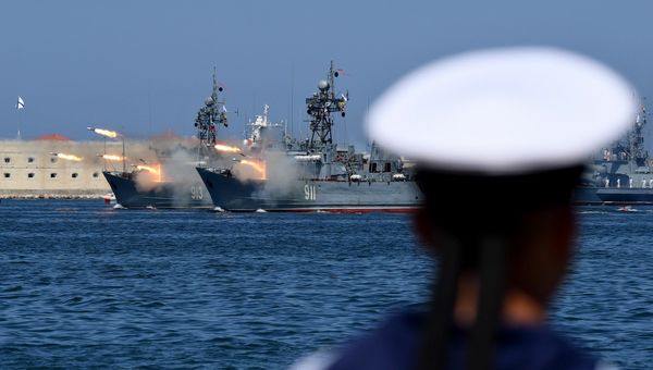Празднование Дня ВМФ России в Севастополе