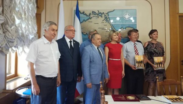 Делегация политиков и общественных деятелей из Чехии в Госсовете РК