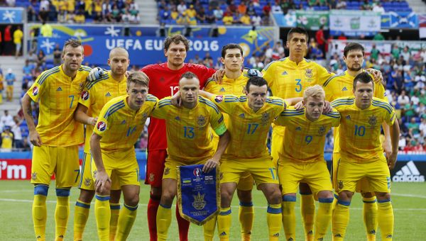 Игроки сборной Украины по футболу. Архивное фото