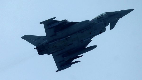 Истребители НАТО Eurofighter Typhoons