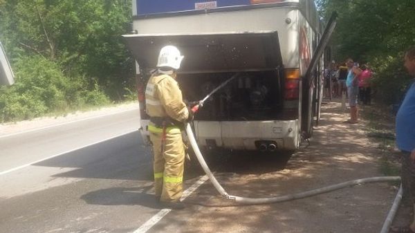  На трассе Симферополь – Керчь загорелся автобус Neoplan, ехавший по маршруту Алушта - Брянск