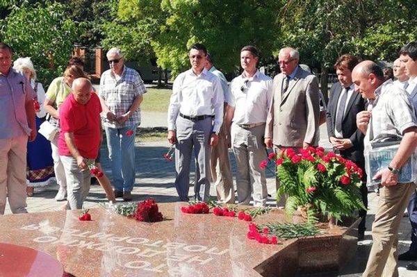  Траурный митинг, посвященный Дню памяти жертв депортации немцев из Крыма 