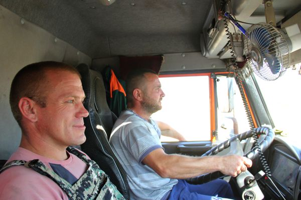 Сотрудники МУП Экоград Павел и Мемет по пути на полигон ТБО в Тургенево Сотрудники МУП Экоград Павел и Мемет по пути на полигон ТБО в Тургенево