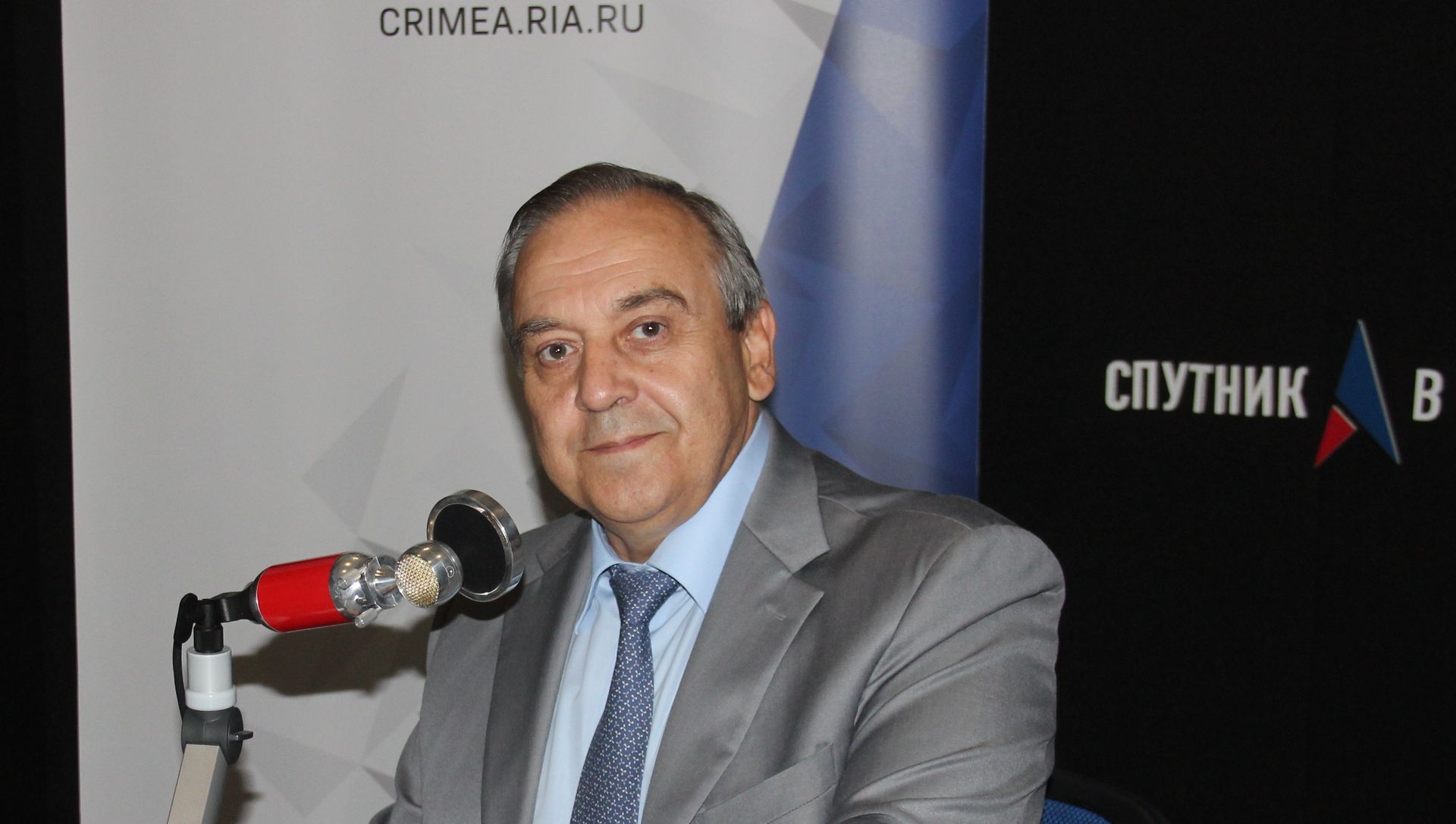 Заместитель председателя Совета министров Республики Крым - постоянный представитель РК при президенте России Георгий Мурадов на радио Спутник в Крыму - РИА Новости, 1920, 08.12.2020