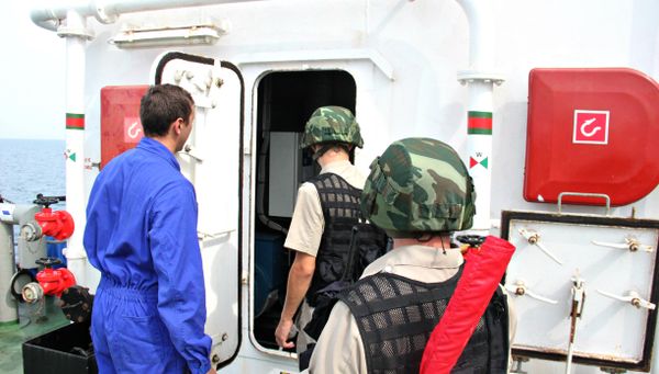 Осмотр кораблей в Керченском проливе