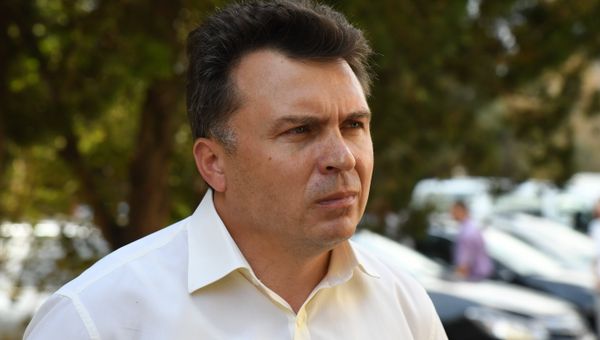Вице-премьер Крыма Игорь Михайличенко на встрече с жителями Армянска