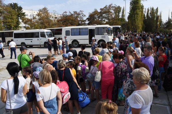 Видео отправки детей из Армянска в крымские санатории