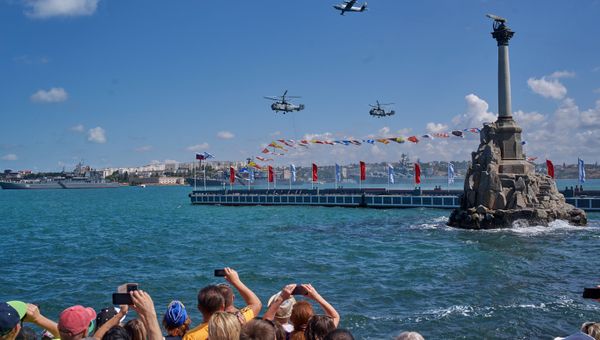 Празднование Дня ВМФ в городах России