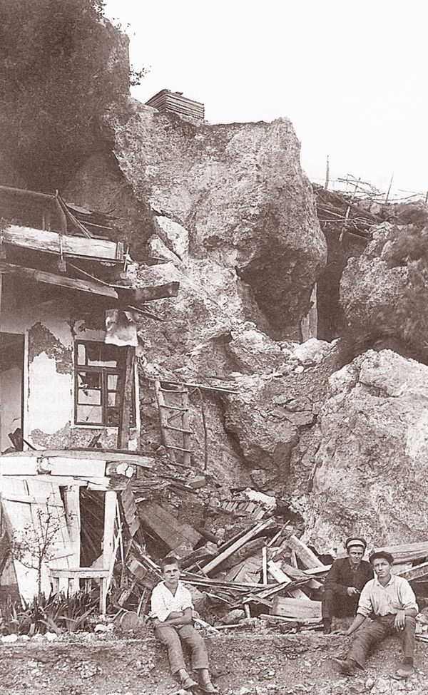 Последствия землетрясения в сентябре 1927 года в Крыму Последствия землетрясения в сентябре 1927 года в Крыму