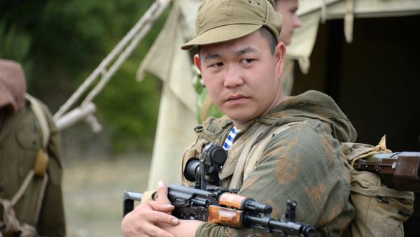 Участник Крымского военно-исторического фестиваля в Севастополе Участник Крымского военно-исторического фестиваля в Севастополе