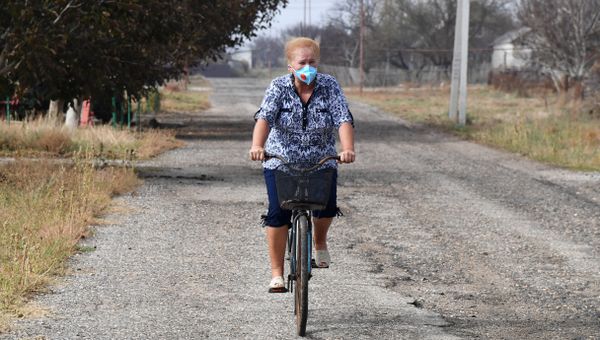 Жительница села Перекоп, примыкающего к заводу Крымский титан