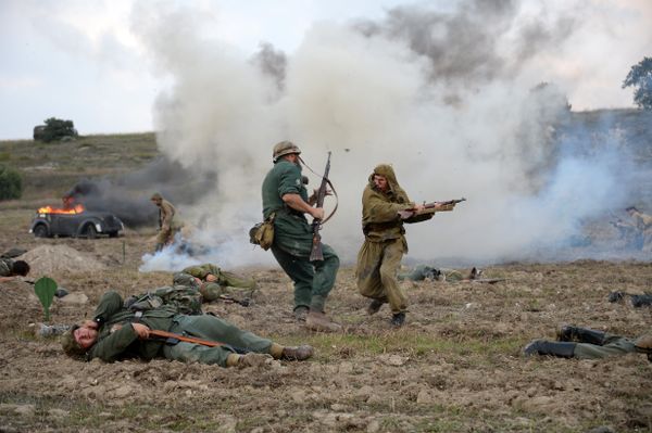 Реконструкция сражения за Севастополь в мае 1944 года в рамках Крымского военно-исторического фестиваля