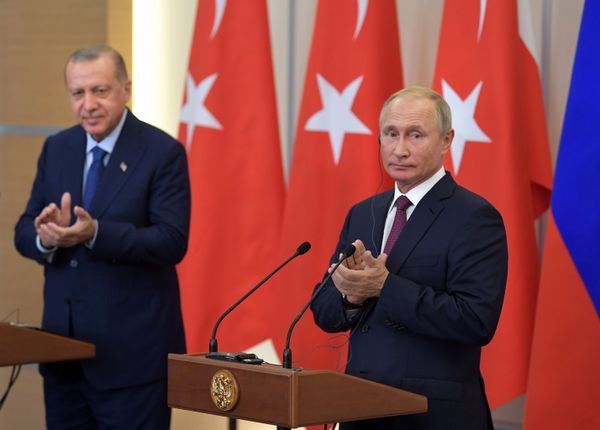 Президент РФ В. Путин встретился с президентом Турции Р. Т. Эрдоганом