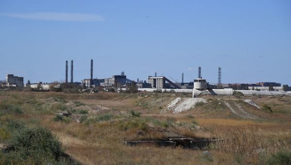Завод Крымский титан в Армянске