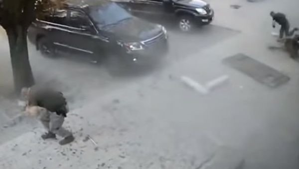 Видео с камер наблюдения в кафе Сепар последних минут жизни главы ДНР Александра Захарченко