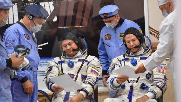Члены экипажа МКС-57/58 перед отъездом на стартовую площадку космодрома «Байконур»