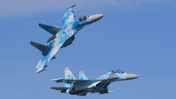 Президент Украины П. Порошенко посетил Объединенный операционный центр сил многонациональных учений «Чистое небо-2018»