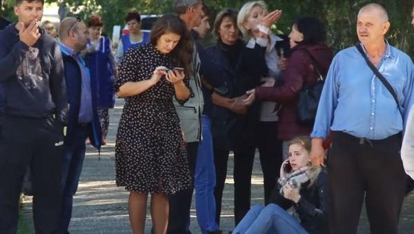 На месте взрыва в Керченском политехническом колледже. 17 октября 2018 На месте взрыва в Керченском политехническом колледже. 17 октября 2018