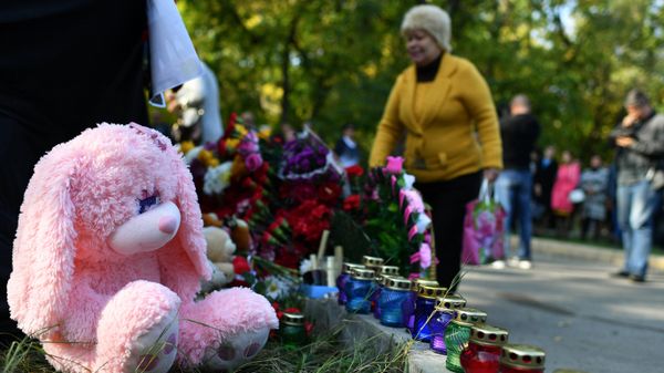 Акции памяти о погибших при нападении на колледж в Керчи Акции памяти о погибших при нападении на колледж в Керчи