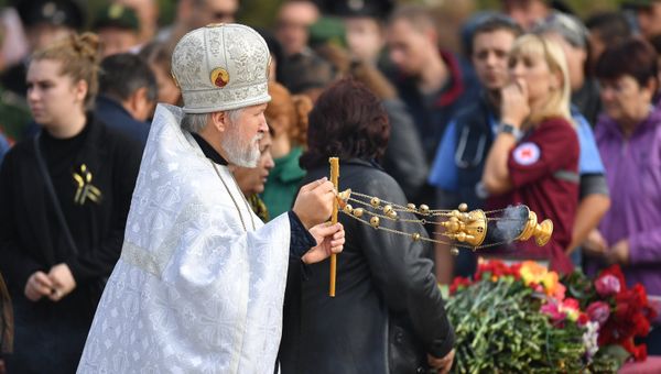 Церемония прощания с погибшими в результате трагедии в Керчи