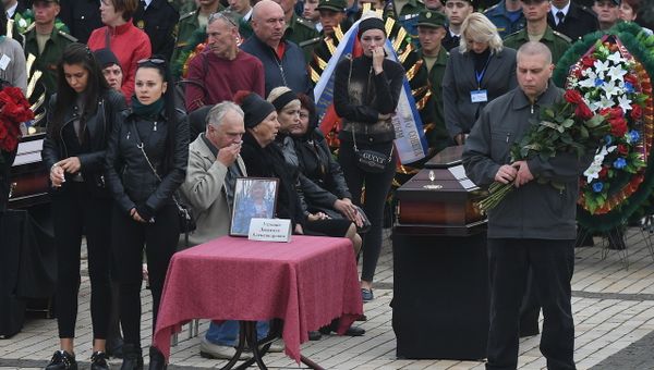 Церемония прощания с погибшими в результате трагедии в Керчи Церемония прощания с погибшими в результате трагедии в Керчи