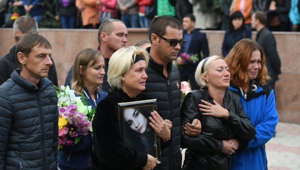 Церемония прощания с погибшими в результате трагедии в Керчи